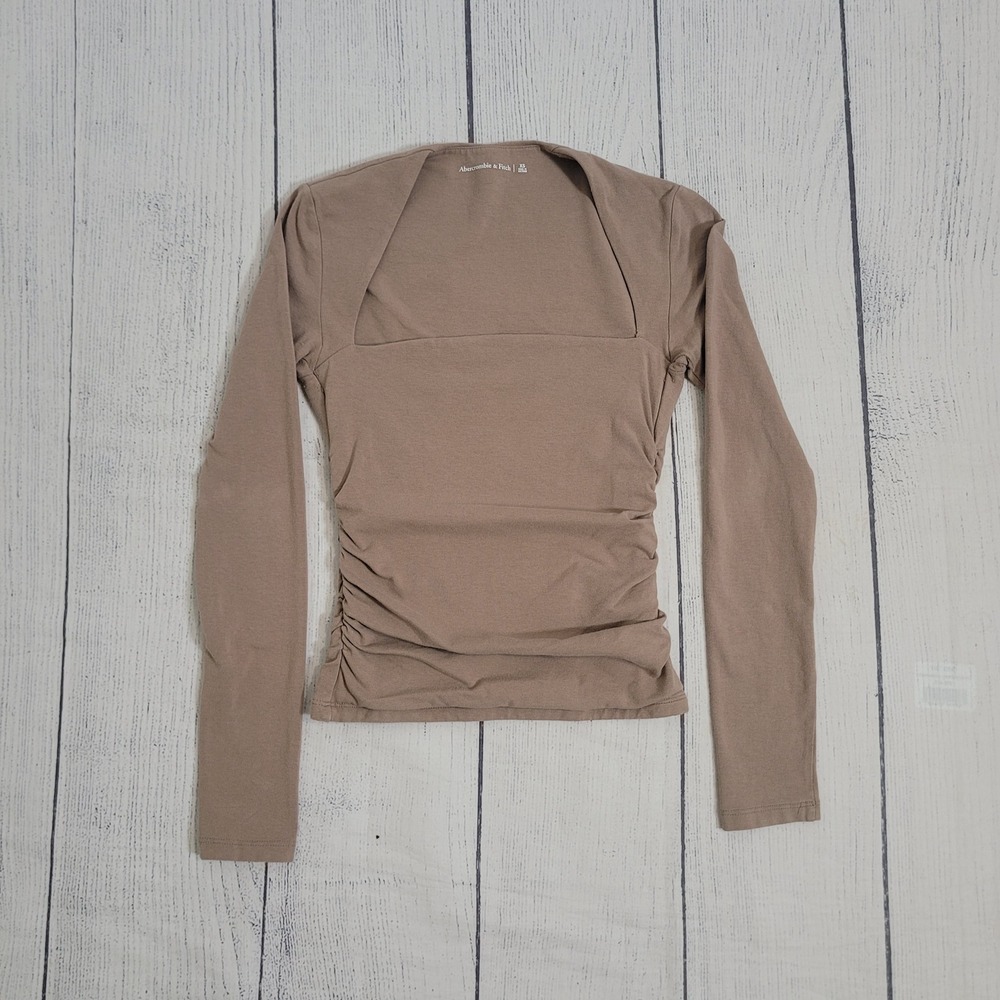 Abercrombie & Fitch XS Ruched Square Neck Top Womens Taupe Long Sleeve Slim Fit